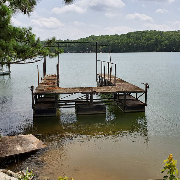 Example of a rotten and abandoned dock